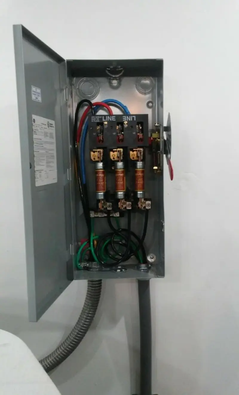 Three-phase disconnect switch installed for Electrical Wiring & Rewiring in Tittabawassee